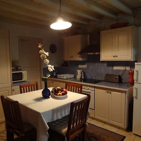 Country house Oinochori
