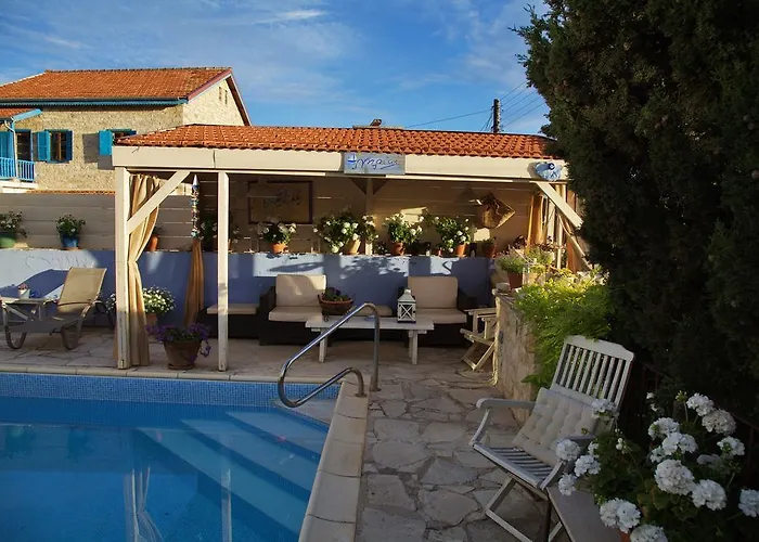 Casa di campagna Oinochori Vouni